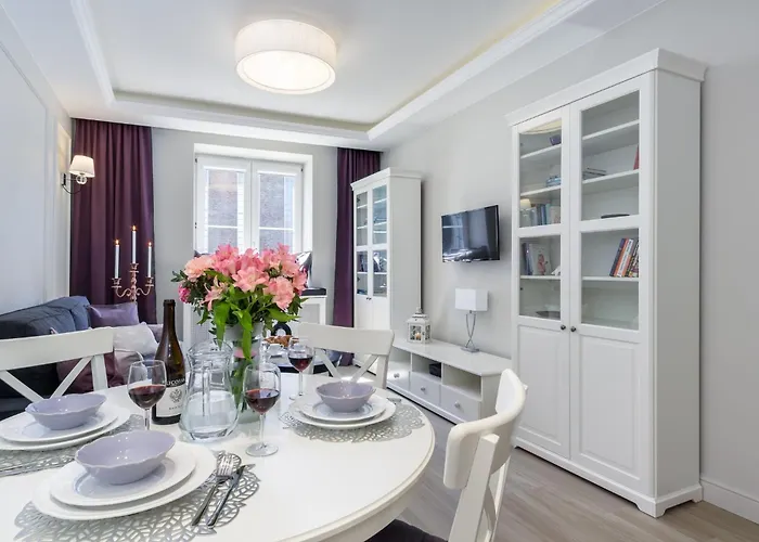 Elite Apartments Hamptons Old Town