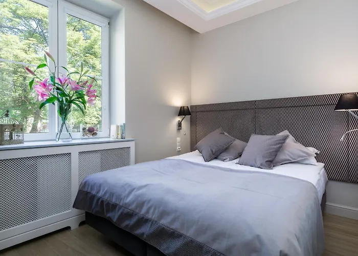 Elite Apartments Hamptons Old Town