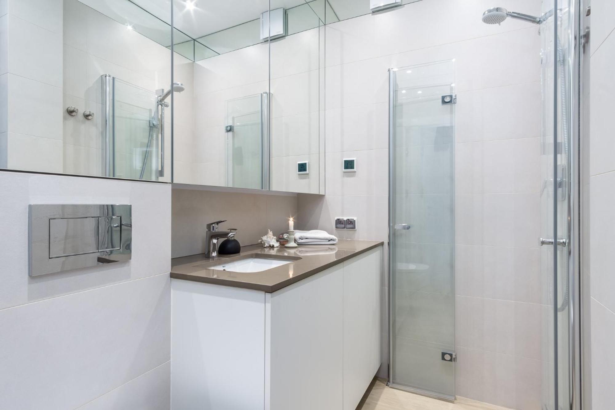 Elite Hamptons Old Town Apartment Gdansk