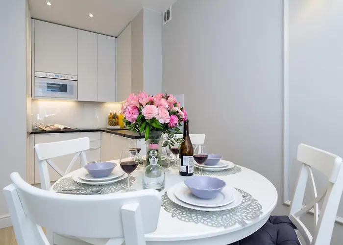 Elite Apartments Hamptons Old Town